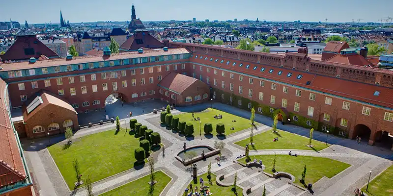 Borggården på KTH